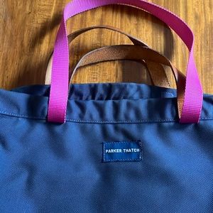 Parker Thatch L’il Easy bag.